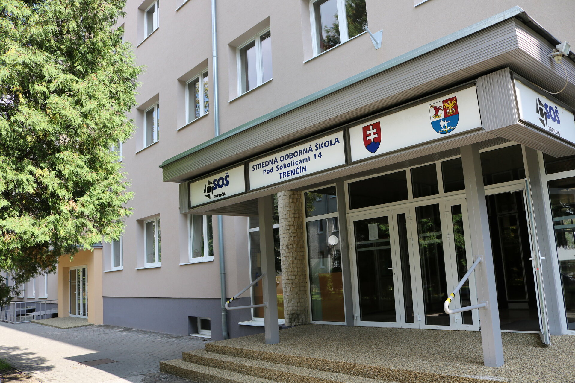 Zväčšiť fotografiu - Prezentácia školy
