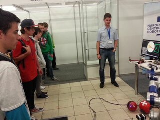 Výstava vojenskej techniky nato eod - 20141002 125026