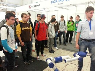 Výstava vojenskej techniky nato eod - 20141002 125036