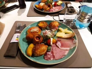 received_972966526542545