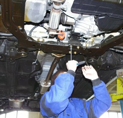 Autoopravár - karosár